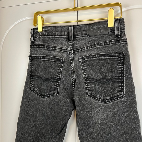 Denizen by Levi's Boy's Black Distressed Denim Jeans - Picture 4 of 6